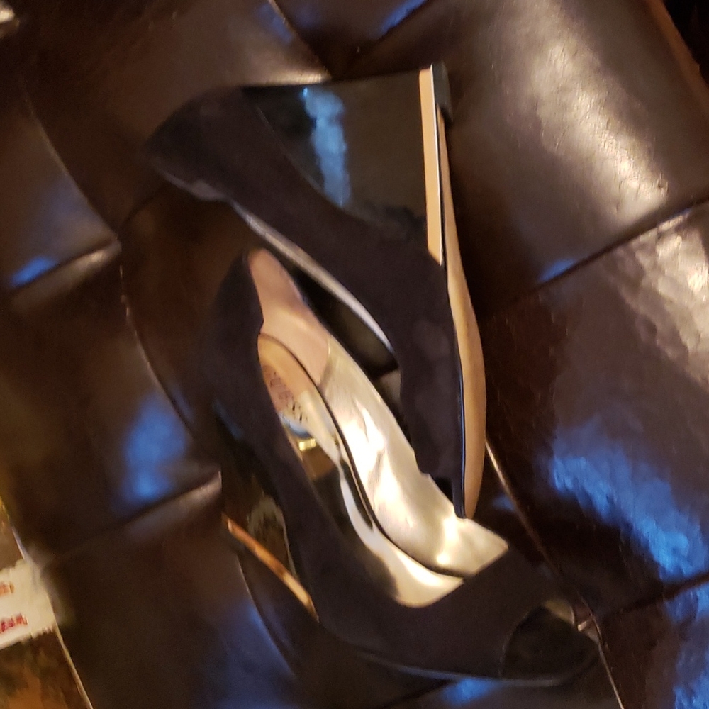 Heels - Picture 7 of 8
